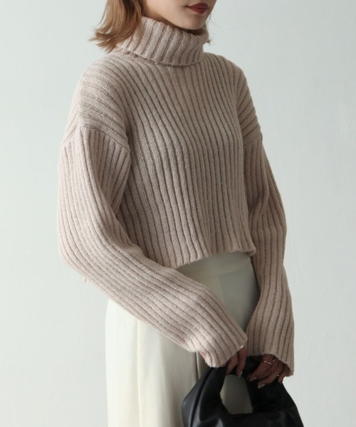 Chillfar（チルファー）の「バッグスリットハイネックショートニット（ニット/セーター・レディース・ベージュ系/オリーブ/ブラック/パープル系・FREE）」の17枚目の写真