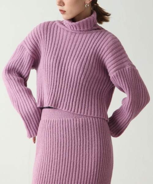 Chillfar（チルファー）の「バッグスリットハイネックショートニット（ニット/セーター・レディース・ベージュ系/オリーブ/ブラック/パープル系・FREE）」の11枚目の写真