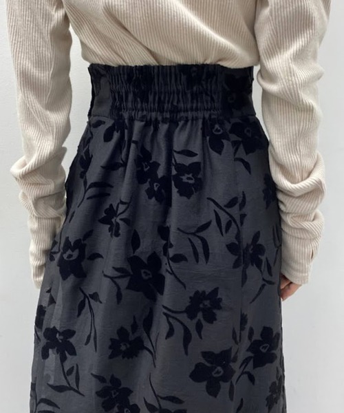 one after another NICE CLAUP(ワンアフターアナザーナイスクラップ)の「オリジナルプリントが目を惹く。フロッキーオーガンスカート(スカート・レディース・ブラック/アイボリー/グレー/モカ・FREE)」の15枚目の写真
