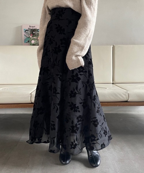 one after another NICE CLAUP(ワンアフターアナザーナイスクラップ)の「オリジナルプリントが目を惹く。フロッキーオーガンスカート(スカート・レディース・ブラック/アイボリー/グレー/モカ・FREE)」の22枚目の写真