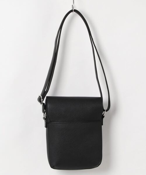 UNION STATION（ユニオンステーション）の「サフィアーノレザーフラップミニショルダーバッグ（ショルダーバッグ・メンズ・ブラック/チャコールグレー・FREE）」の9枚目の写真