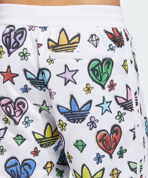 adidas（アディダス）の「ジェレミー・スコット モノグラム ファイヤー