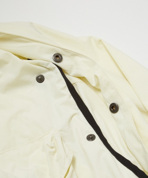 bal(バル)の「【2023春夏】REMOVABLE SLEEVE UTILITY JACKET(ナイロンジャケット・メンズ・アイボリー/ブラック・MEDIUM/LARGE/X-LARGE)」の14枚目の写真