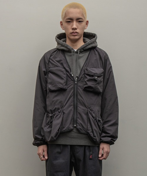 bal(バル)の「【2023春夏】REMOVABLE SLEEVE UTILITY JACKET(ナイロンジャケット・メンズ・アイボリー/ブラック・MEDIUM/LARGE/X-LARGE)」の5枚目の写真