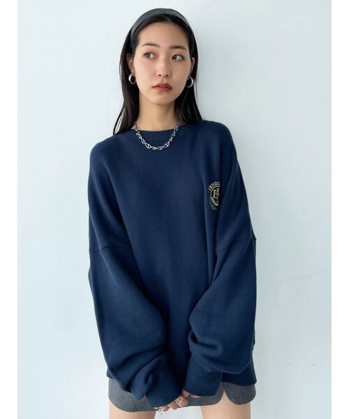 EMODA（エモダ）の「エンブレムロゴスウェット（スウェット・レディース・ホワイト/グレー/ブラック/ネイビー・FREE）」の9枚目の写真