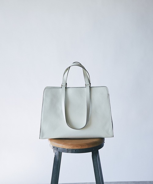 RIVE DROITE（リヴドロワ）の「A4サイズでオフィスにも使える/レザーA4トート（トートバッグ・レディース・オフホワイト/グレー系その他・FREE）」の17枚目の写真