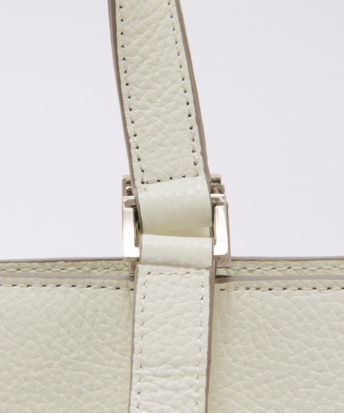 RIVE DROITE（リヴドロワ）の「A4サイズでオフィスにも使える/レザーA4トート（トートバッグ・レディース・オフホワイト/グレー系その他・FREE）」の6枚目の写真