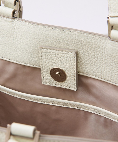 RIVE DROITE（リヴドロワ）の「A4サイズでオフィスにも使える/レザーA4トート（トートバッグ・レディース・オフホワイト/グレー系その他・FREE）」の18枚目の写真