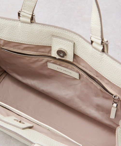 RIVE DROITE（リヴドロワ）の「A4サイズでオフィスにも使える/レザーA4トート（トートバッグ・レディース・オフホワイト/グレー系その他・FREE）」の16枚目の写真