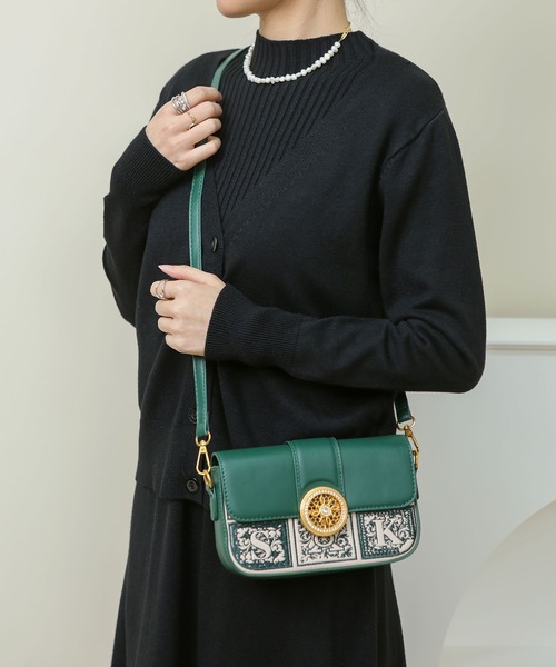 LA VORAGINE(ラ ヴォラジネ)の「2wayバイカラーフェイクレザーショルダーバッグ(ショルダーバッグ・レディース・グリーン/ブラック/ブラウン・FREE)」の16枚目の写真