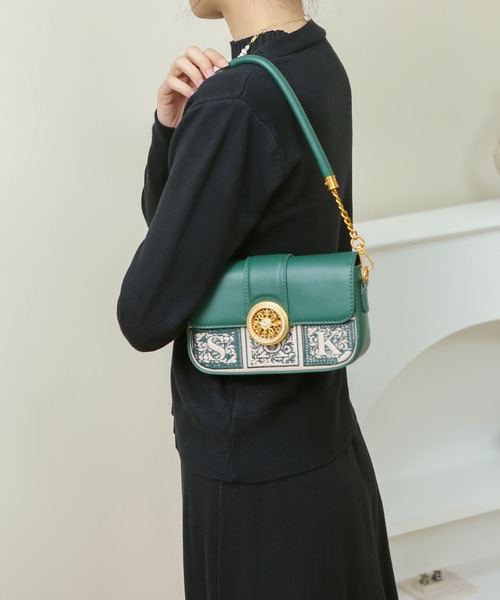 LA VORAGINE(ラ ヴォラジネ)の「2wayバイカラーフェイクレザーショルダーバッグ(ショルダーバッグ・レディース・グリーン/ブラック/ブラウン・FREE)」の15枚目の写真