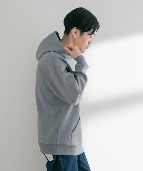 ITEMS URBANRESEARCH(アイテムズ アーバンリサーチ)の「TRストレッチダンボール プルオーバーパーカー(パーカー・メンズ・グレー系その他/ネイビー/グレー・LARGE/MEDIUM)」の13枚目の写真