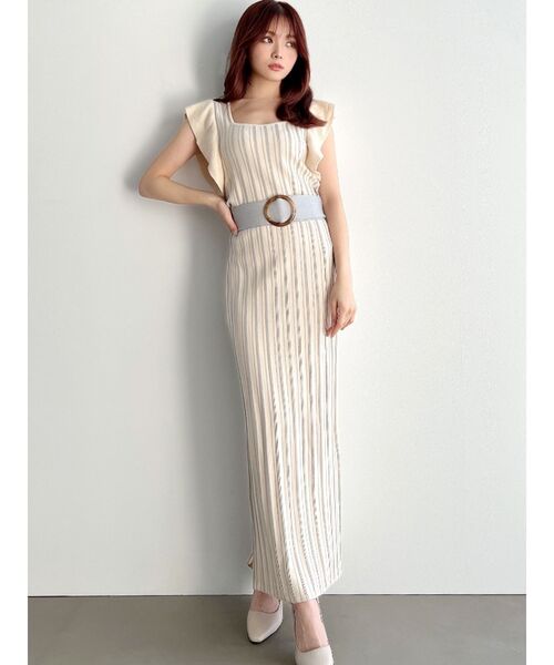 RESEXXY（リゼクシー）の「ラッフルデザインニットワンピース（ワンピース・レディース・ブラック/ベージュ/アイボリー・FREE）」の4枚目の写真