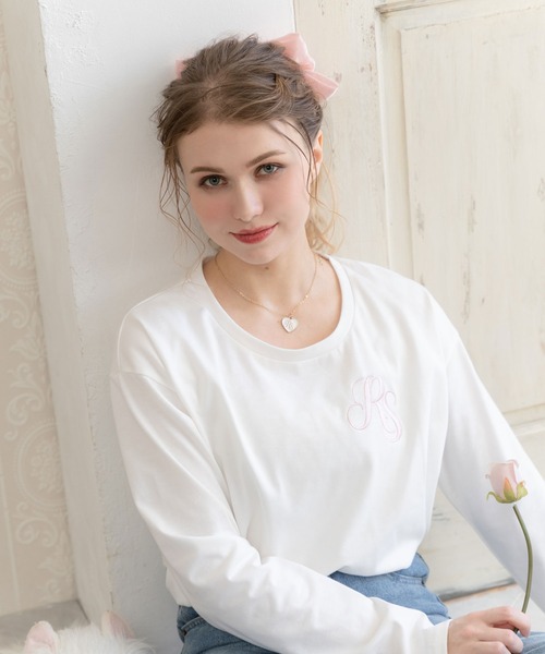 DearMyLoveRose(ディアマイラブローズ)の「オリジナル柄指穴チュニックロンT(Tシャツ/カットソー・レディース・ベビーピンク/ダークブラック/ブラック/ホワイト×ホワイト/ブラック×ホワイト・FREE)」の2枚目の写真