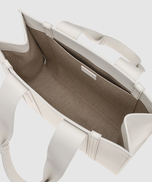 Chloe(クロエ)の「WOODY /MEDIUM TOTE BAG ミディアムトートバッグ(トートバッグ・レディース・ホワイト・FREE)」の4枚目の写真