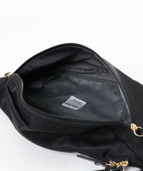 Legato Largo(レガートラルゴ)の「Legato Largo/ レガートラルゴ / ブラッシュアップナイロン クロスボディ / LT-D1231(ボディバッグ/ウエストポーチ・レディース・ベージュ系その他/ブルー/オリーブ/ブラック・ONESIZE)」の9枚目の写真