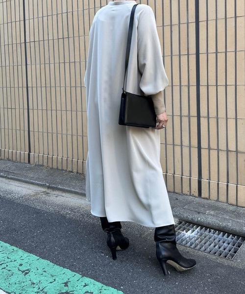 audrey and john wad（オードリーアンドジョンワッド）の「【Audrey and John Wad】リブ付ラグランスリーブロングワンピース（ワンピース・レディース・ホワイト/グレイッシュベージュ/ブラック/ブルー・FREE）」の12枚目の写真