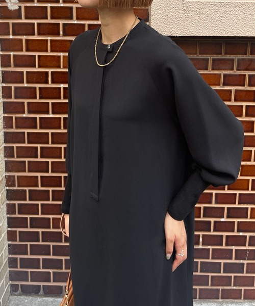 audrey and john wad（オードリーアンドジョンワッド）の「【Audrey and John Wad】リブ付ラグランスリーブロングワンピース（ワンピース・レディース・ホワイト/グレイッシュベージュ/ブラック/ブルー・FREE）」の19枚目の写真