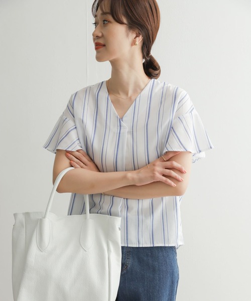 URBAN RESEARCH DOORS（アーバンリサーチドアーズ）の「『UR TECH Smart Linen Touch』ストライプフレアスリーブブラウス（シャツ/ブラウス・レディース・グリーン/ブルー・MEDIUM）」の7枚目の写真