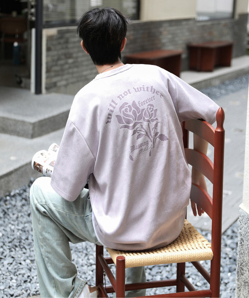 neos（ネオス）の「【neos -addictive design-】ルーズシルエット ローズプリント フェイクスウェード調 ハーフスリーブ Tシャツ（Tシャツ/カットソー・メンズ・カーキ/チャコールグレー/ブルー/パープル・MEDIUM/LARGE/X-LARGE）」の4枚目の写真