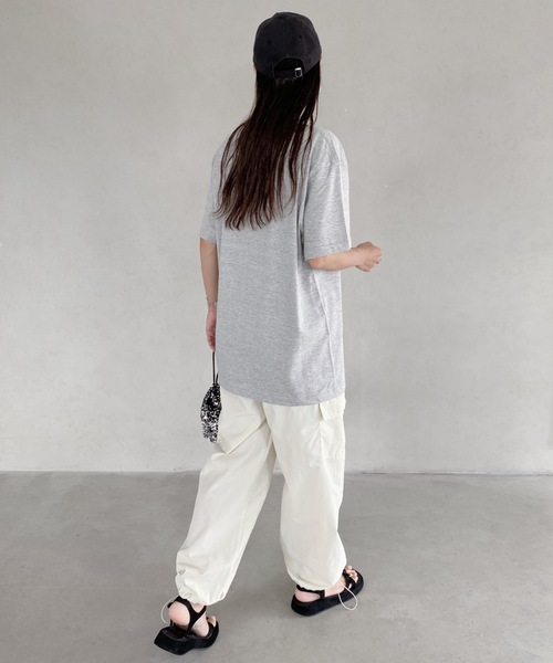 MYMOOD.(マイムード)の「5.6オンス ハイグレードコットン オーバーサイズTシャツ(Tシャツ/カットソー・レディース・ホワイト/ブラック/グレー/チャコールグレー・M/L)」の10枚目の写真