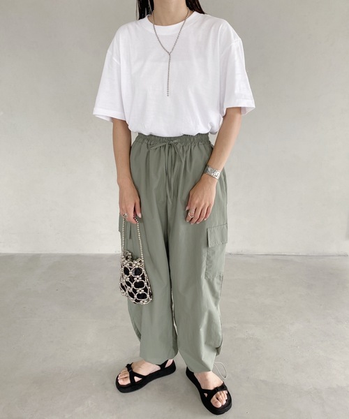 MYMOOD.(マイムード)の「5.6オンス ハイグレードコットン オーバーサイズTシャツ(Tシャツ/カットソー・レディース・ホワイト/ブラック/グレー/チャコールグレー・M/L)」の6枚目の写真