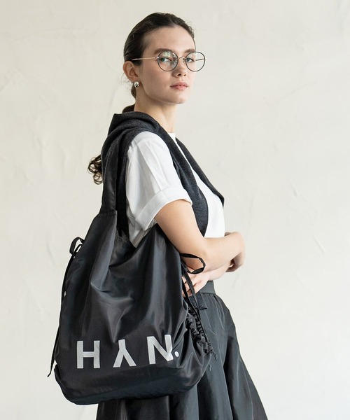 HAYNI（ヘイニ）の「FLIPYOU フリップユー（ショルダーバッグ・レディース・シルバー/ブラック/ライム/カーキ/グレー系/ダークグレー/レッド・FREE）」の2枚目の写真