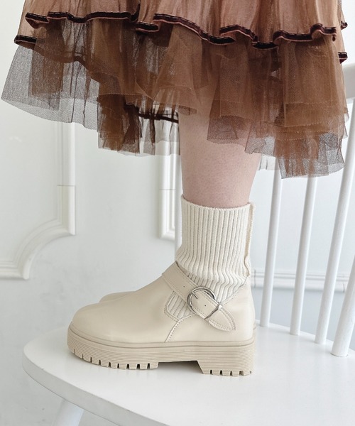 Loueme（ルエム）の「ニットドッキングベルトソックスブーツ（ブーツ・レディース・アイボリー/ブラック・23.5cm/24.5cm/22.5cm）」の15枚目の写真