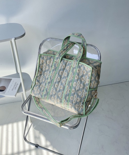 AS KNOW AS plus（アズノゥアズプラス）の「インドプリントキルトボストンバッグ（ボストンバッグ・レディース・ライトピンク/ホワイト系/グレー系/ターコイズブルー系/ブルー系/ピンク系・FREE）」の3枚目の写真