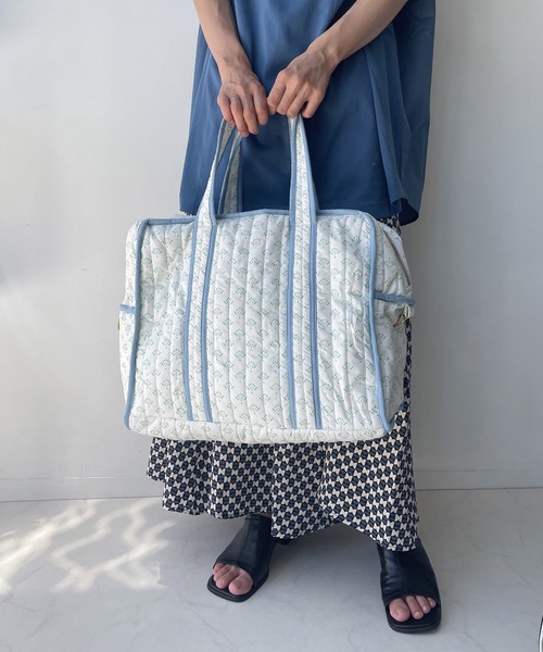 AS KNOW AS plus（アズノゥアズプラス）の「インドプリントキルトボストンバッグ（ボストンバッグ・レディース・ライトピンク/ホワイト系/グレー系/ターコイズブルー系/ブルー系/ピンク系・FREE）」の20枚目の写真