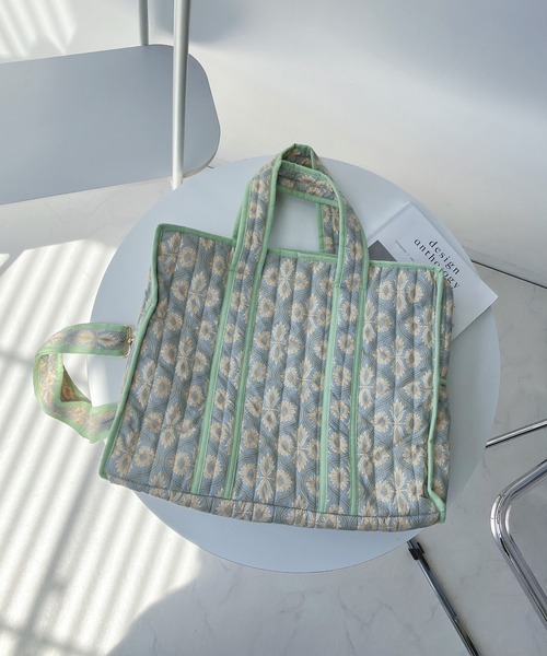 AS KNOW AS plus（アズノゥアズプラス）の「インドプリントキルトボストンバッグ（ボストンバッグ・レディース・ライトピンク/ホワイト系/グレー系/ターコイズブルー系/ブルー系/ピンク系・FREE）」の11枚目の写真