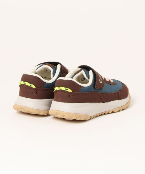 HI-TEC（ハイテック）の「【 HI-TEC / ハイテック 】HT KD062 AKARIS アカリス　キッズスニーカー（スニーカー・キッズ・ワイン系/ブラック×ベージュ・16.0cm/17.0cm/18.0cm/19.0cm/20.0cm/21.0cm/15.0cm）」の16枚目の写真