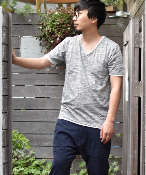 Bling Leads(ブリングリーズ)の「【Bling Leads】アンサンブルVネック半袖Tシャツ(Tシャツ/カットソー・メンズ・グレー/ブラック/ホワイト/ネイビー・LARGE/MEDIUM/X-LARGE)」の9枚目の写真