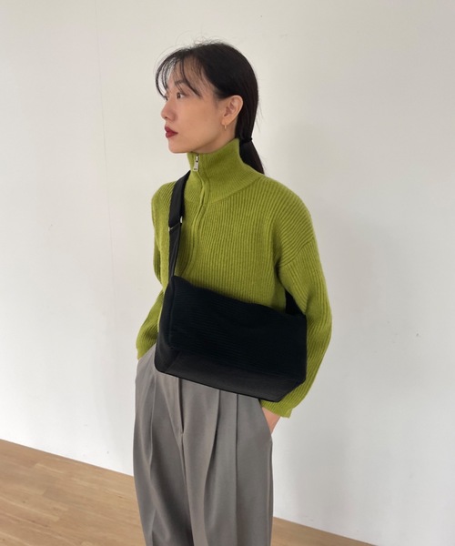 Didot.showroom（ディドット ショールーム）の「マットナイロンジップボディーバッグ（ボディバッグ/ウエストポーチ・レディース・アイボリー/カーキ/ブラック・FREE）」の10枚目の写真