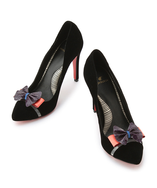LOVELESS(ラブレス)の「【LOVELESS】WOMENS ベルベットリボンパンプス(パンプス・レディース・ネイビー/ブラック・23.5/24.5/22.5)」の2枚目の写真