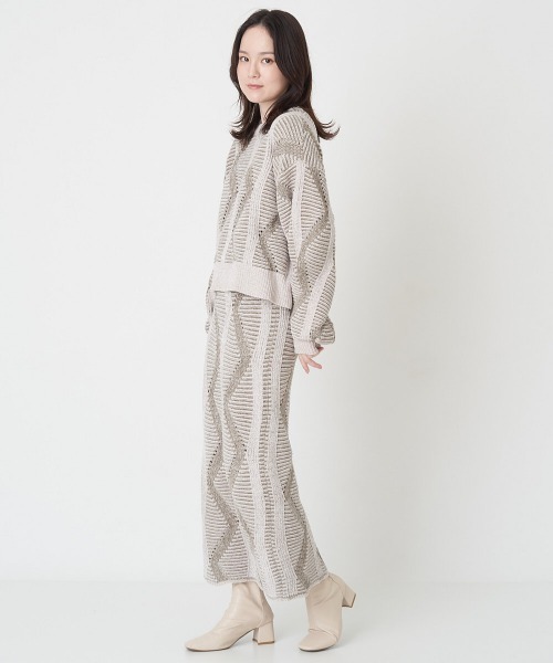 A de a.v.v（アードアー・ヴェ・ヴェ）の「ジャガードニットプルオーバー（ニット/セーター・レディース・アイボリー/ブラック・39）」の4枚目の写真