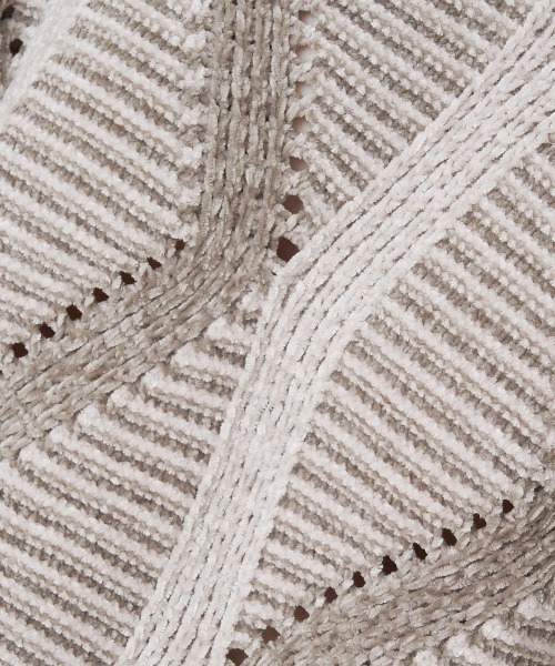 A de a.v.v（アードアー・ヴェ・ヴェ）の「ジャガードニットプルオーバー（ニット/セーター・レディース・アイボリー/ブラック・39）」の16枚目の写真