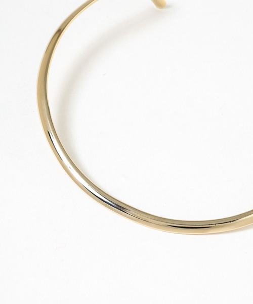 A part by(アパートバイ)の「カーブネックカフ(ネックレス・レディース・シルバー/ゴールド・FREE)」の6枚目の写真
