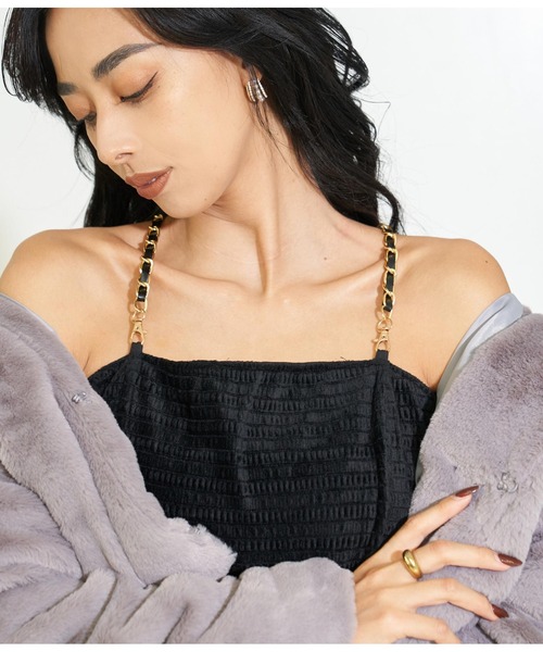 LATINA（ラティーナ）の「チェーンストラップ シャーリング ロング ワンピース（ワンピース・レディース・ブラック・L/M）」の6枚目の写真