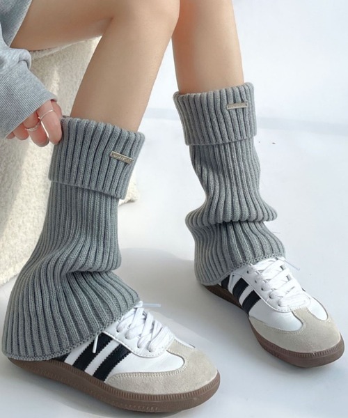 Vipoa（ヴィポア）の「METAL POINT KNIT LEG WARMER（レッグウォーマー・レディース・ベージュ/チャコールグレー/ライトグレー/アイボリー/ブラック/ブラウン/ブラック×ゴールド・FREE）」の8枚目の写真