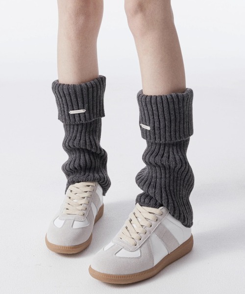 Vipoa（ヴィポア）の「METAL POINT KNIT LEG WARMER（レッグウォーマー・レディース・ベージュ/チャコールグレー/ライトグレー/アイボリー/ブラック/ブラウン/ブラック×ゴールド・FREE）」の16枚目の写真