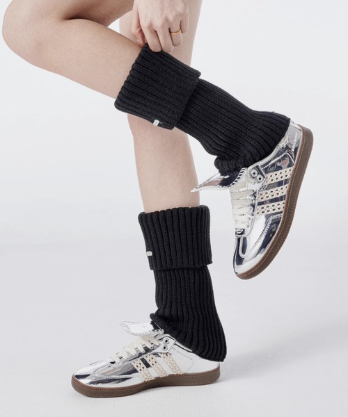 Vipoa（ヴィポア）の「METAL POINT KNIT LEG WARMER（レッグウォーマー・レディース・ベージュ/チャコールグレー/ライトグレー/アイボリー/ブラック/ブラウン/ブラック×ゴールド・FREE）」の15枚目の写真