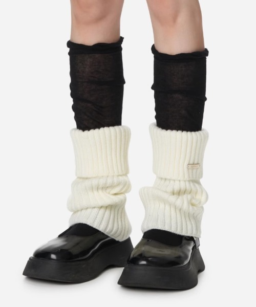 Vipoa（ヴィポア）の「METAL POINT KNIT LEG WARMER（レッグウォーマー・レディース・ベージュ/チャコールグレー/ライトグレー/アイボリー/ブラック/ブラウン/ブラック×ゴールド・FREE）」の21枚目の写真