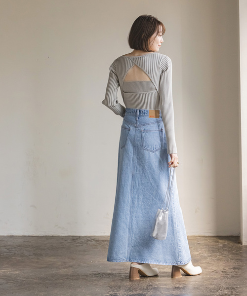 Noble(ノーブル)の「カスタムリブバックオープンニット(ニット/セーター・レディース・ネイビー/ライトグレー・FREE)」の6枚目の写真