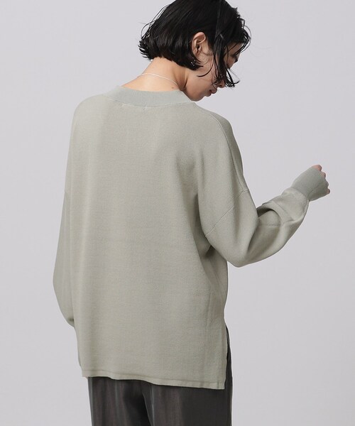 GALLEST（ギャレスト）の「ボリュームスリーブVネックニット（ニット/セーター・レディース・グレー/イエロー系その他/ホワイト系/グリーン系・38/34）」の11枚目の写真