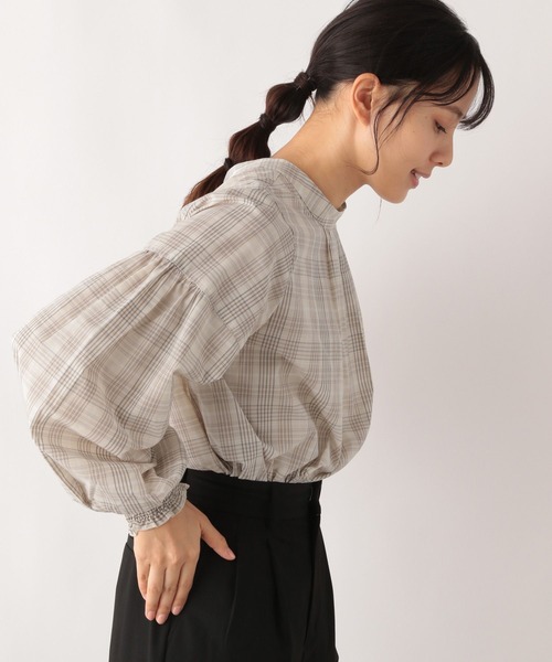 GLOBAL WORK(グローバルワーク)の「お手入れらくらく袖ボリューム長袖/975613(シャツ/ブラウス・レディース・ブルー系その他5/ドット/チェック/アイボリー/ストライプ/ベージュ系その他4/ライトグレー/オフホワイト・LARGE/MEDIUM)」の5枚目の写真