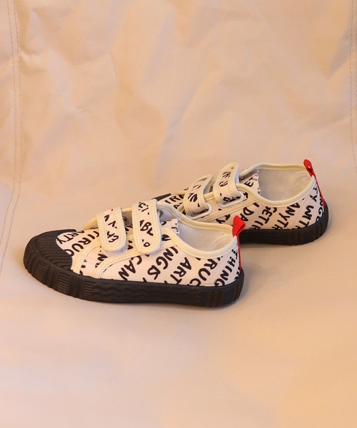 shoes365（シューズスリーシックスファイヴ）の「【shoes365】かわいい　マジックテープスニーカー（スリッポン・キッズ・ブラック/ベージュ/ホワイト・15.0cm/16.0cm/15.5cm/16.5cm/17.5cm/18.5cm/18.0cm）」の3枚目の写真