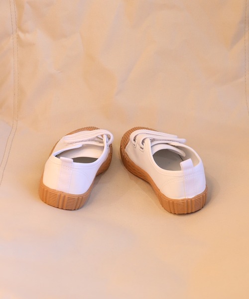 shoes365（シューズスリーシックスファイヴ）の「【shoes365】かわいい　マジックテープスニーカー（スリッポン・キッズ・ブラック/ベージュ/ホワイト・15.0cm/16.0cm/15.5cm/16.5cm/17.5cm/18.5cm/18.0cm）」の10枚目の写真