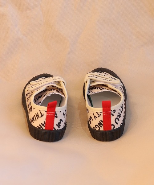 shoes365（シューズスリーシックスファイヴ）の「【shoes365】かわいい　マジックテープスニーカー（スリッポン・キッズ・ブラック/ベージュ/ホワイト・15.0cm/16.0cm/15.5cm/16.5cm/17.5cm/18.5cm/18.0cm）」の5枚目の写真