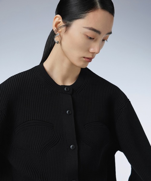 JNBY(ジェーエヌビーワイ)の「Corset Silhouette Design Cardigan / ニットカーディガン(ニット/セーター・レディース・グレー/ブラック/ピンク・38/36)」の8枚目の写真